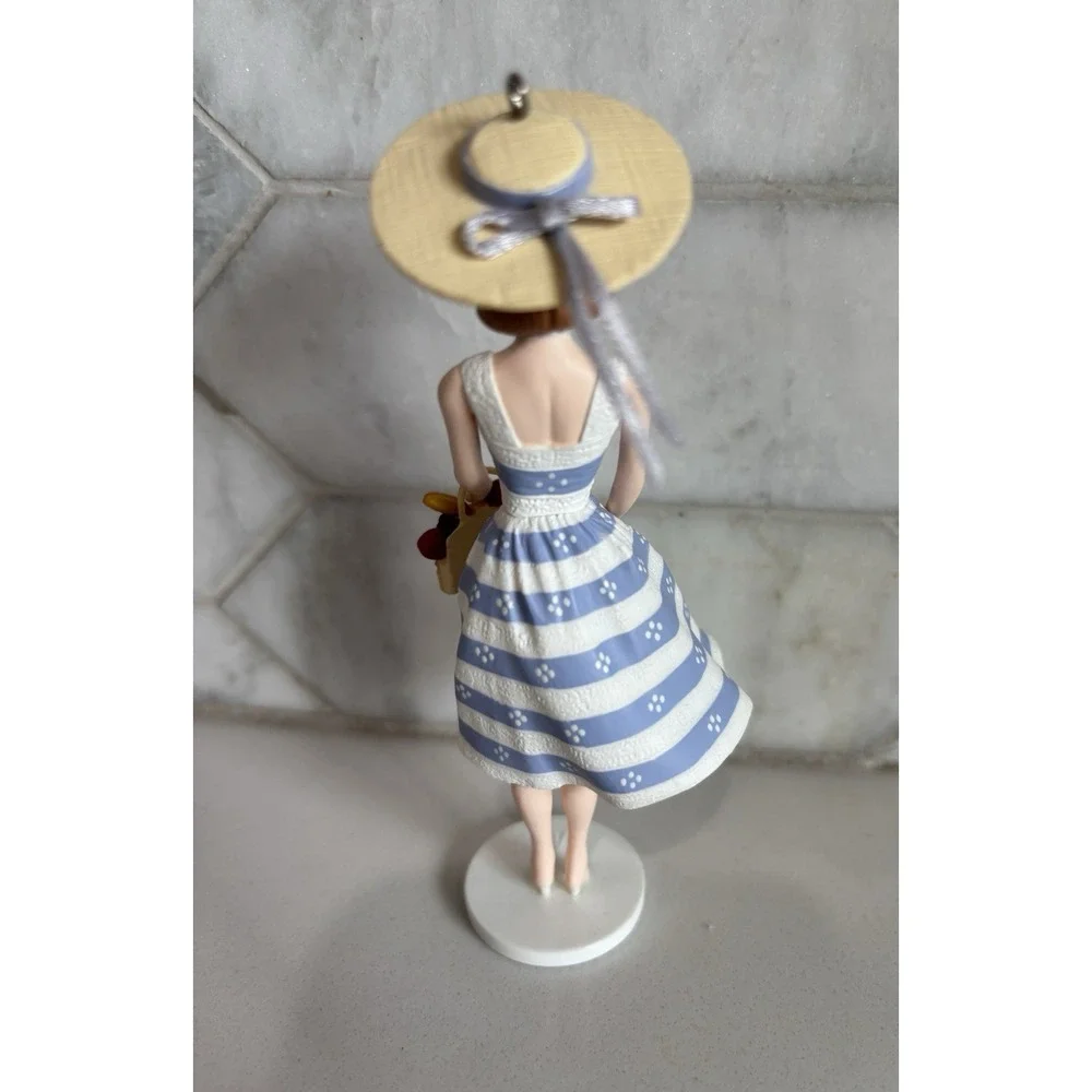 Hallmark Keepsake Ornament 1998 Vintage Suburban Shopper 35th Anniversary Midge